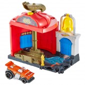 Pista de masini Pentru Copii, Hot Wheels by Mattel City Downtown Fire Station Spinout cu masinuta
