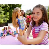 Papusa Barbie Pentru Fetite by Mattel Fashion and Beauty La plaja FJD97