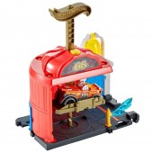 Pista de masini Pentru Copii, Hot Wheels by Mattel City Downtown Fire Station Spinout cu masinuta